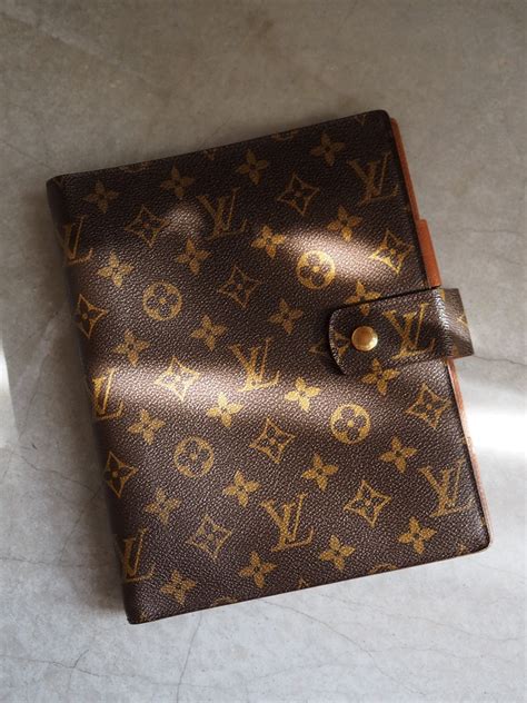 Louis Vuitton bureau agenda 2024